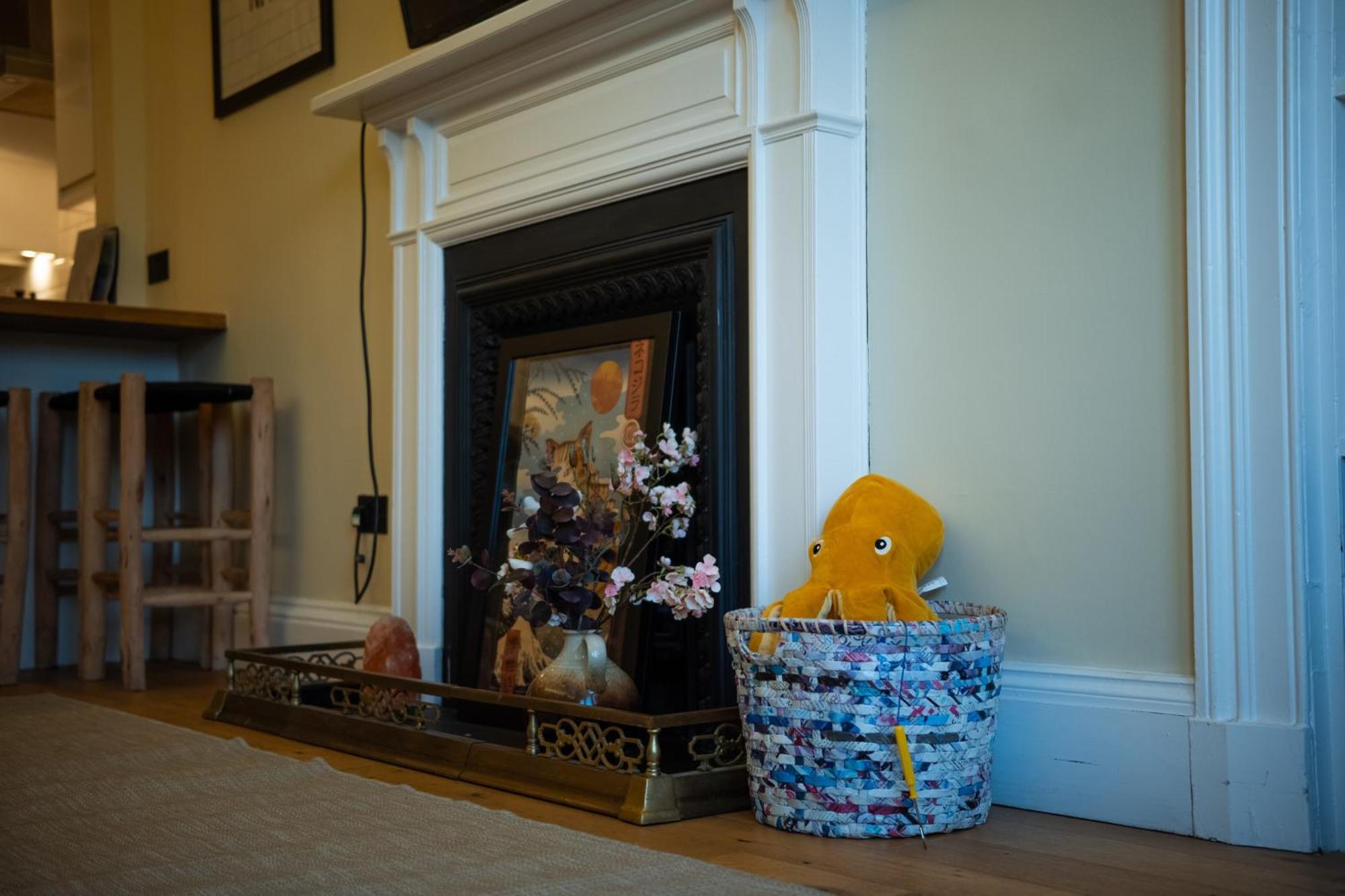 Spacious Flat, Close To The Centre With Scenic Views Appartement *